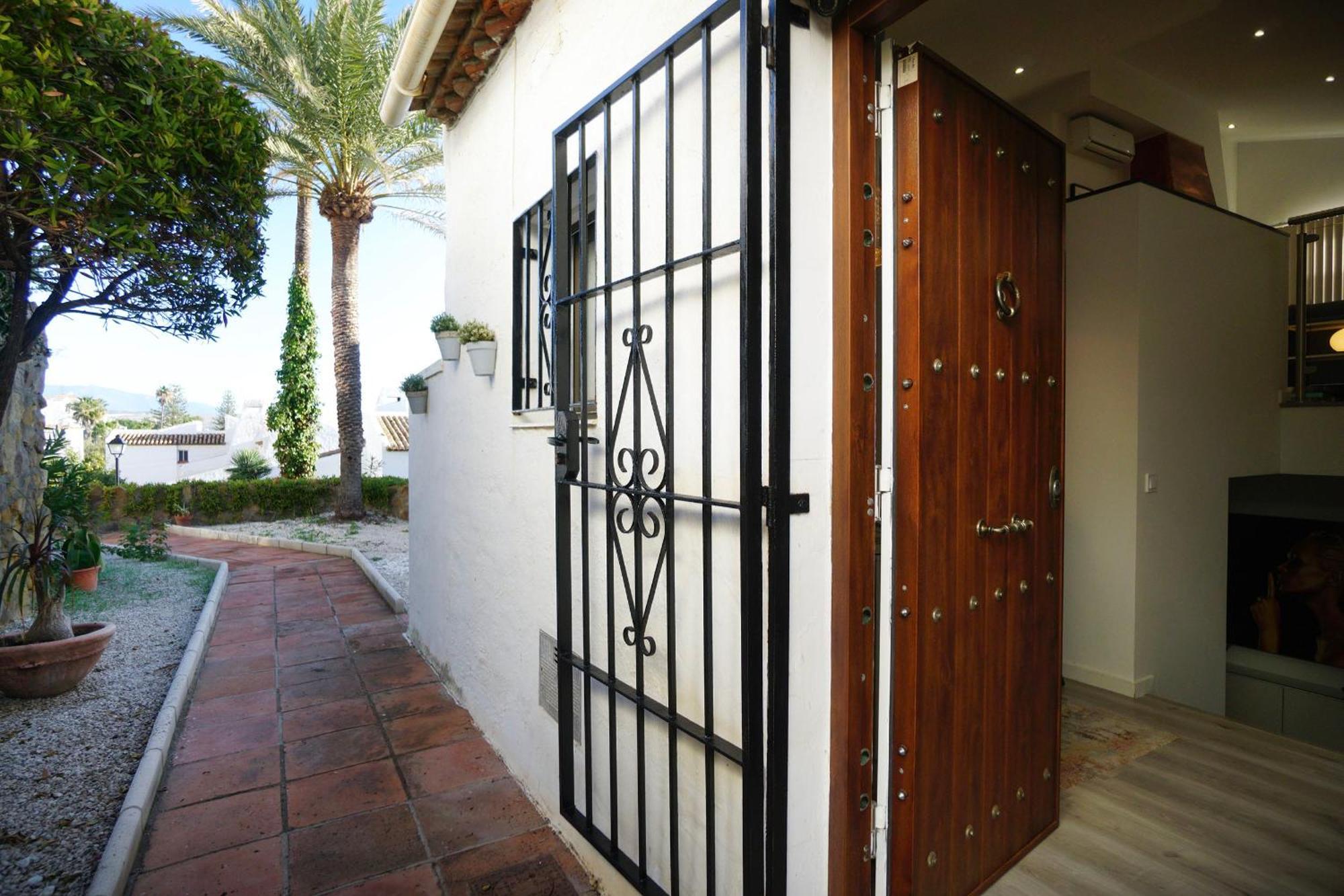 Beachhouse Galore Estepona Dış mekan fotoğraf
